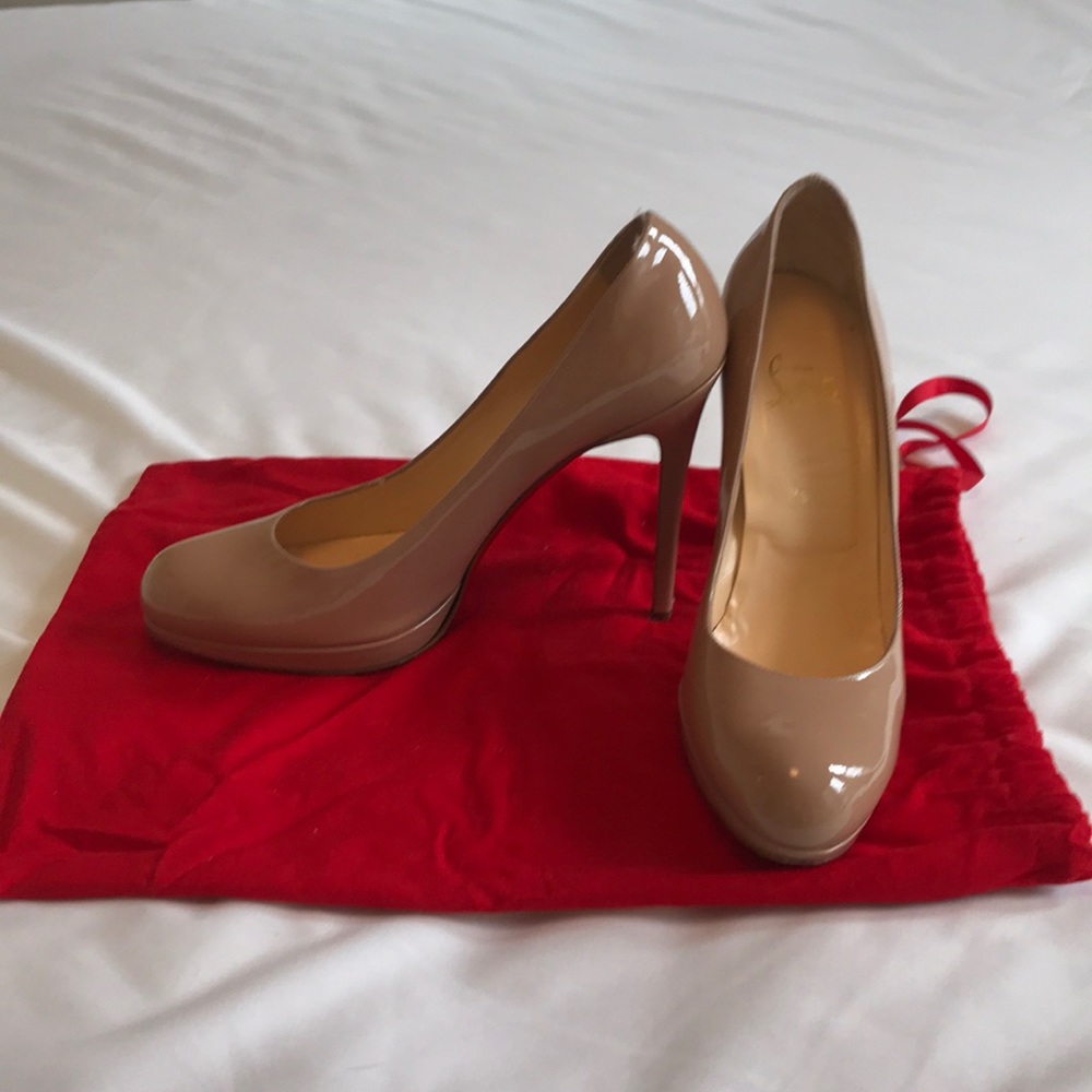 Louboutin New Simple Pump in Patent Nude